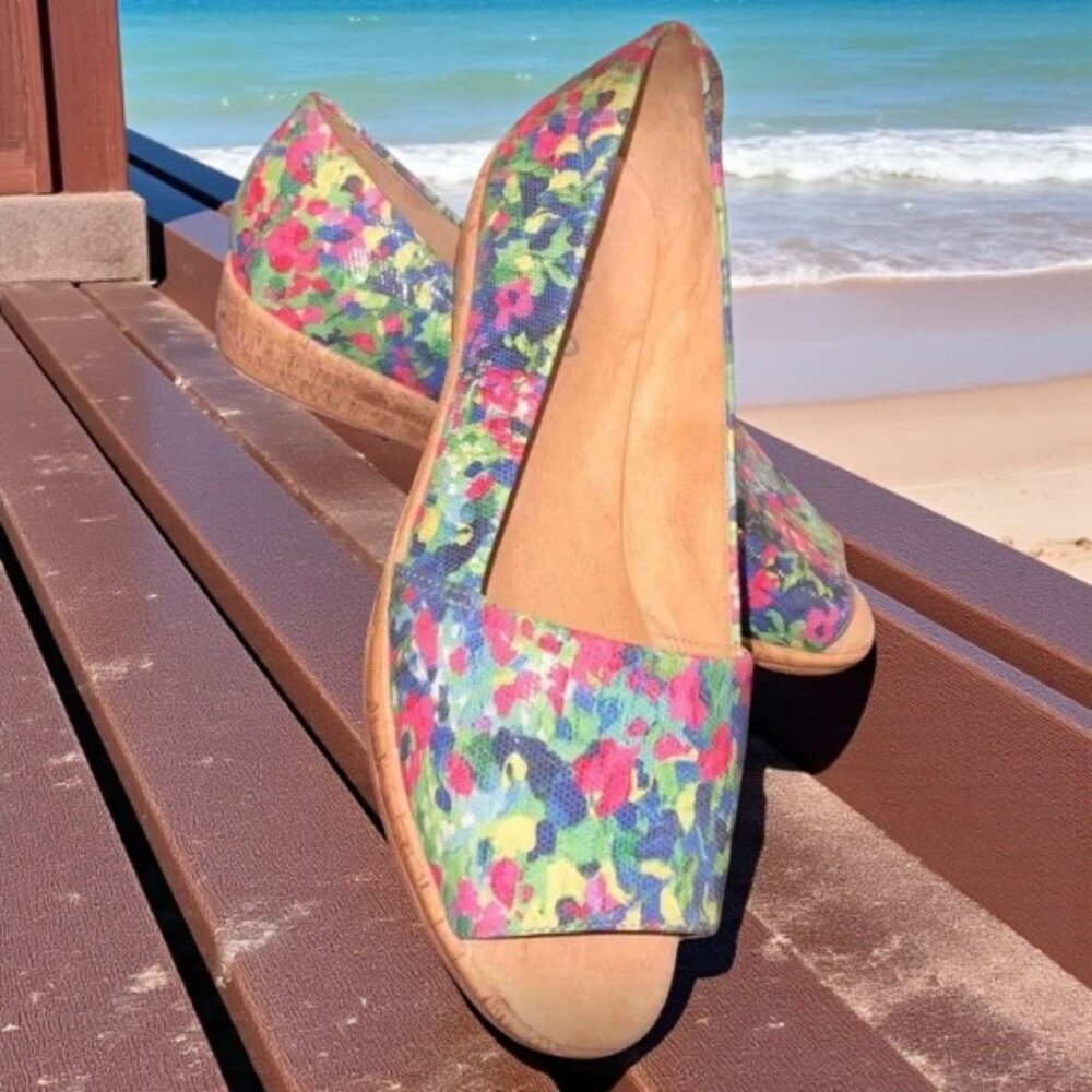 Michelle D. Floral Ellena Slip on Wedges Women’s Size 8M